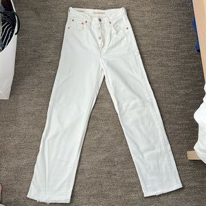 Levi’s - size 23 - White Ribcage Straight Ankle denim